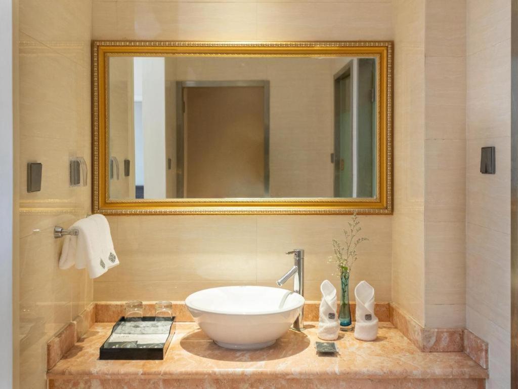 Chonpines Hotels- Shijiazhuang Fangbei Ershilipu  Екстер'єр фото